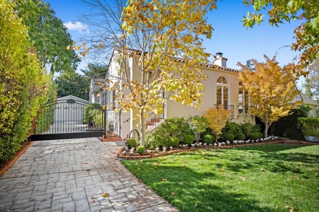 fɽ^BurlingameLסլeOӋP